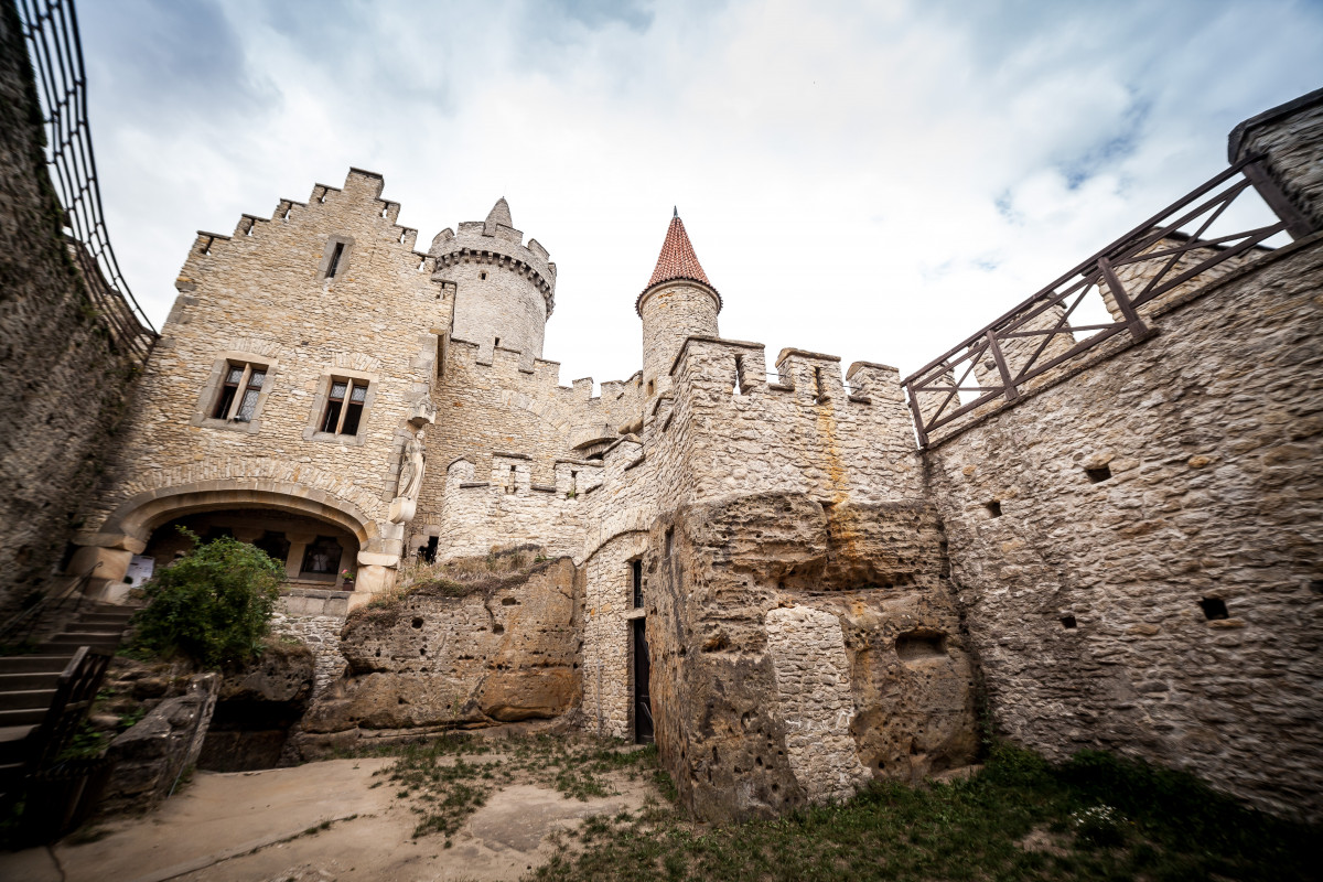 Castle Codrin Kokořín Castle 〰 Vltava river