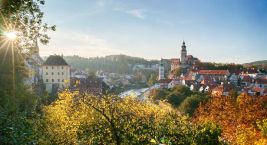 Český Krumlov schillert in allen Farben und am kommenden…