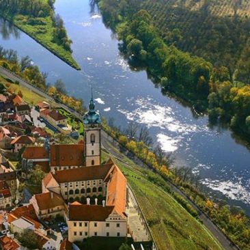 Confluence of Vltava and Labe in Mělník 😍 .
.
.
.
.
.
.
.
#vltavariver #vltavariverig #section6ig #centralbohemia …